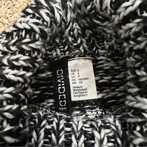🐻❄️ H&M • Puff-Sleeve Chunky Turtleneck Sweater - Picture 5 of 7
